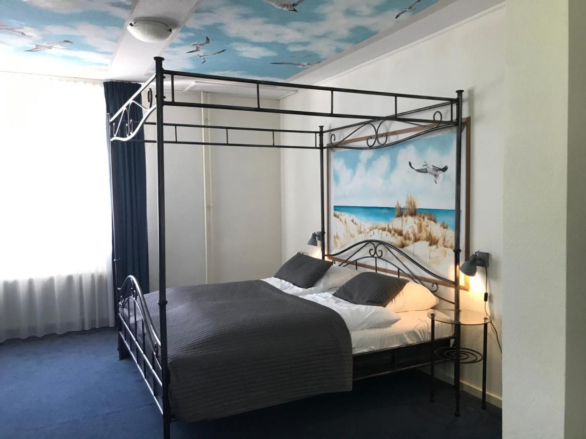 Fletcher Strandhotel Ренессе Экстерьер фото