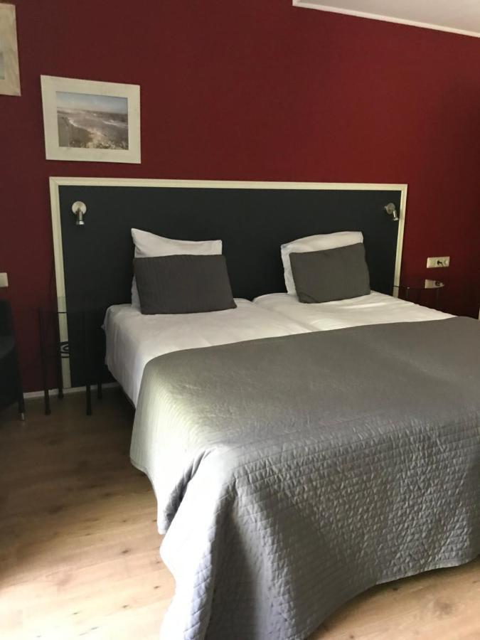 Fletcher Strandhotel Ренессе Экстерьер фото